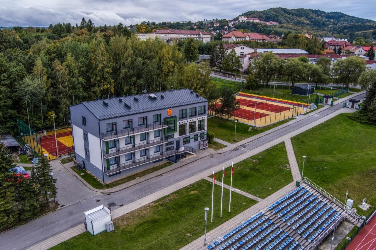 Pawilon Sportowo Turystyczny Kalwarianka Hostel Kalwaria Zebrzydowska Exterior foto
