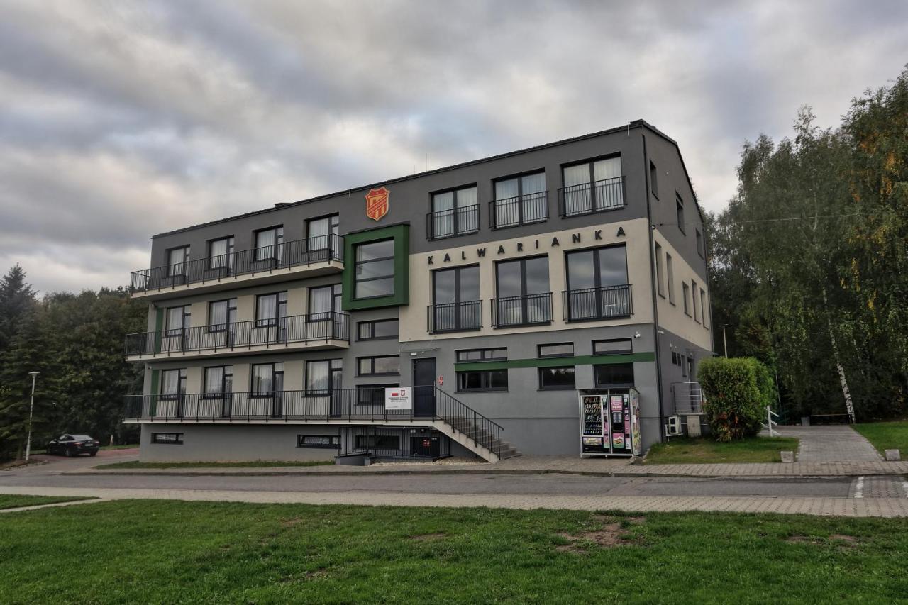 Pawilon Sportowo Turystyczny Kalwarianka Hostel Kalwaria Zebrzydowska Exterior foto