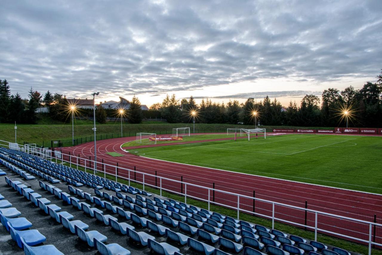 Pawilon Sportowo Turystyczny Kalwarianka Hostel Kalwaria Zebrzydowska Exterior foto