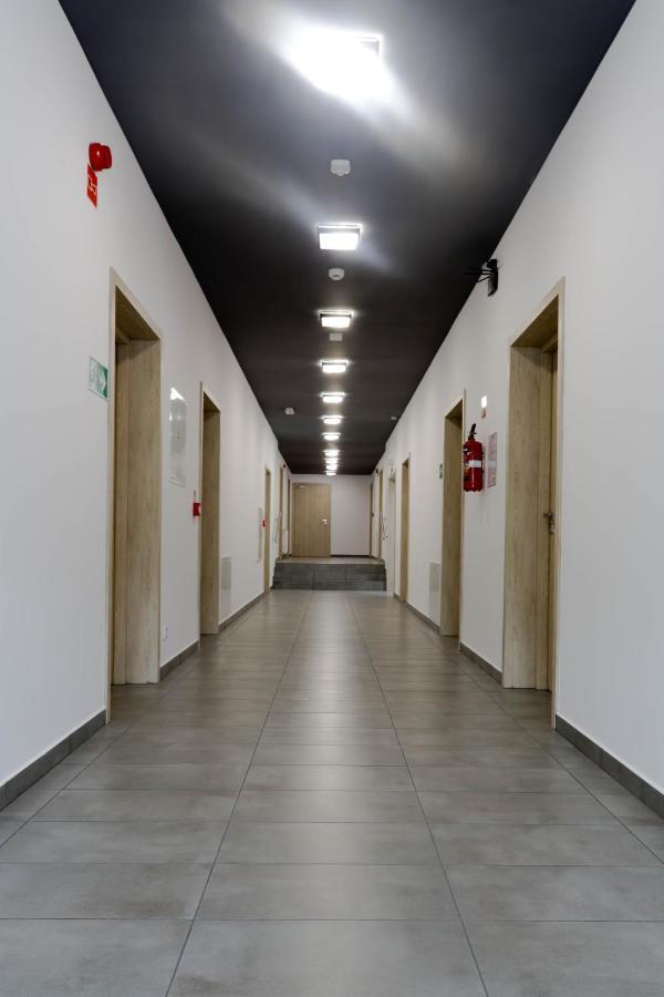 Pawilon Sportowo Turystyczny Kalwarianka Hostel Kalwaria Zebrzydowska Exterior foto