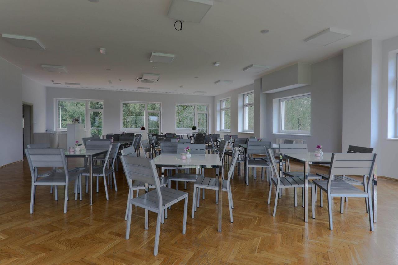 Pawilon Sportowo Turystyczny Kalwarianka Hostel Kalwaria Zebrzydowska Exterior foto