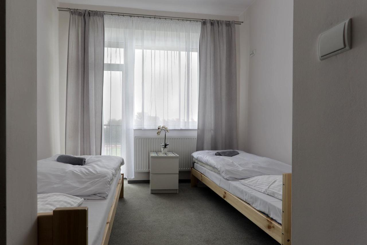 Pawilon Sportowo Turystyczny Kalwarianka Hostel Kalwaria Zebrzydowska Exterior foto